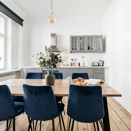 No. 56 - Luxury Apartments By Habitat Collection Apartment